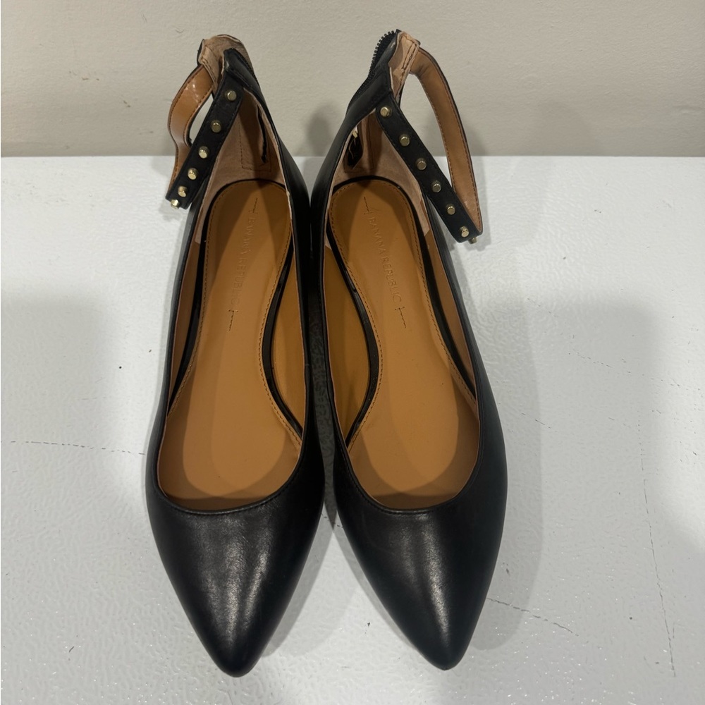 Banana Republic  Studded Flat